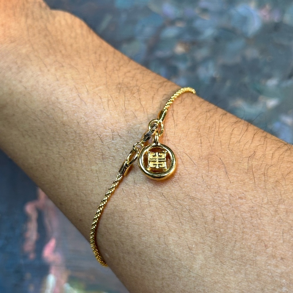 Vintage Givenchy Gold Plated Rope Style Logo Dangle Charm Bracelet - Picture 3 of 7